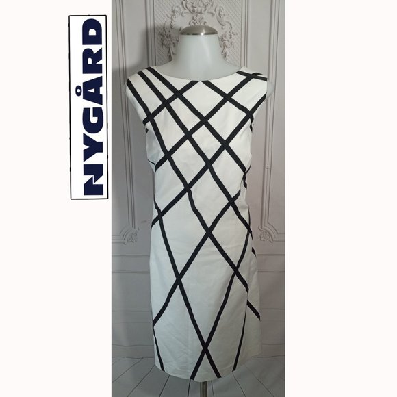 Peter Nygard Dresses & Skirts - NWT Peter Nygard Ivory Criss Cross Midi Shift Dress Fully Lined $149 Sz 16